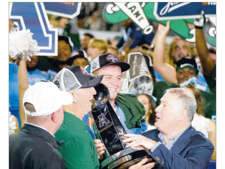 Title Wave - Tulane wins the 2022 AAC Conference Championship. Online now